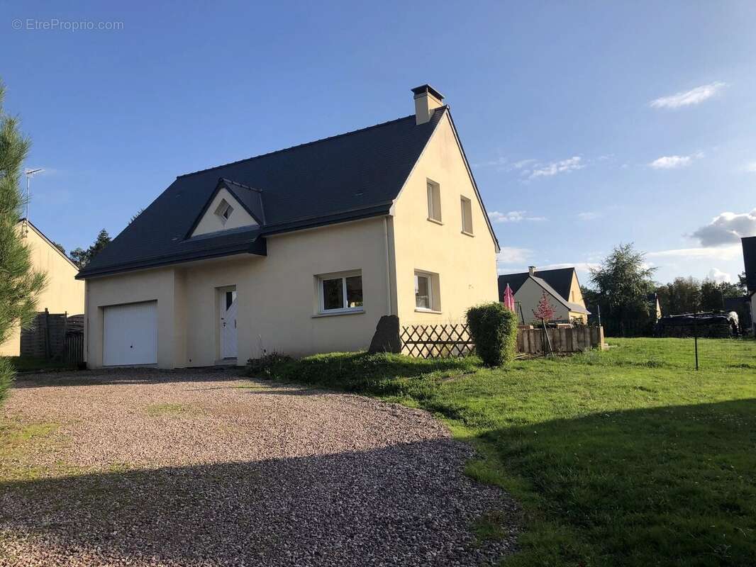Maison à MONTENEUF