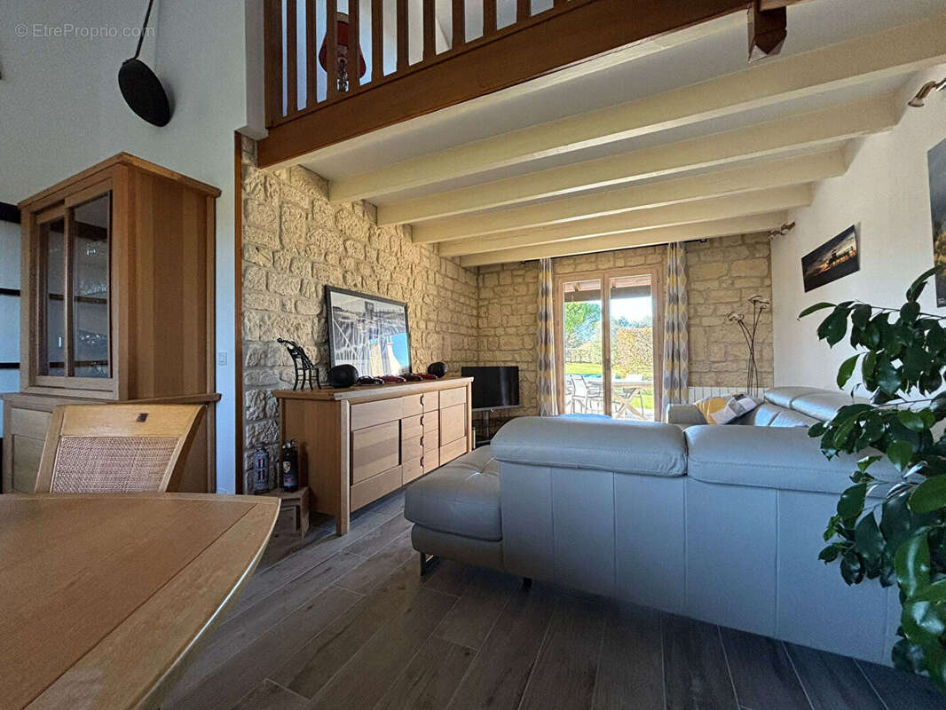 Maison à SAINT-SULPICE-DE-ROYAN