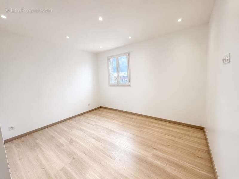 Maison de 6 pièces principales - photo 5
