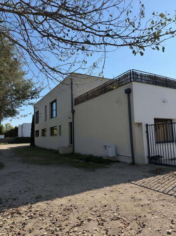 Commerce à EYGALIERES