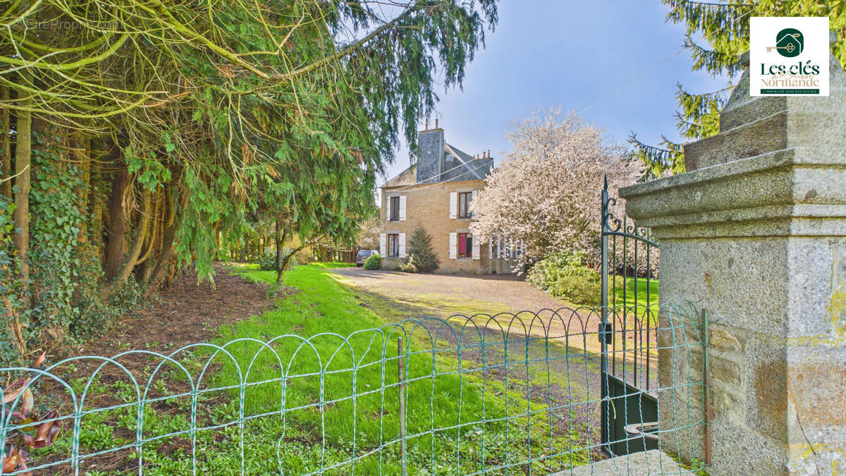 Maison à LENAULT