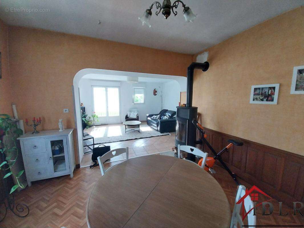 Maison à FOUGEROLLES