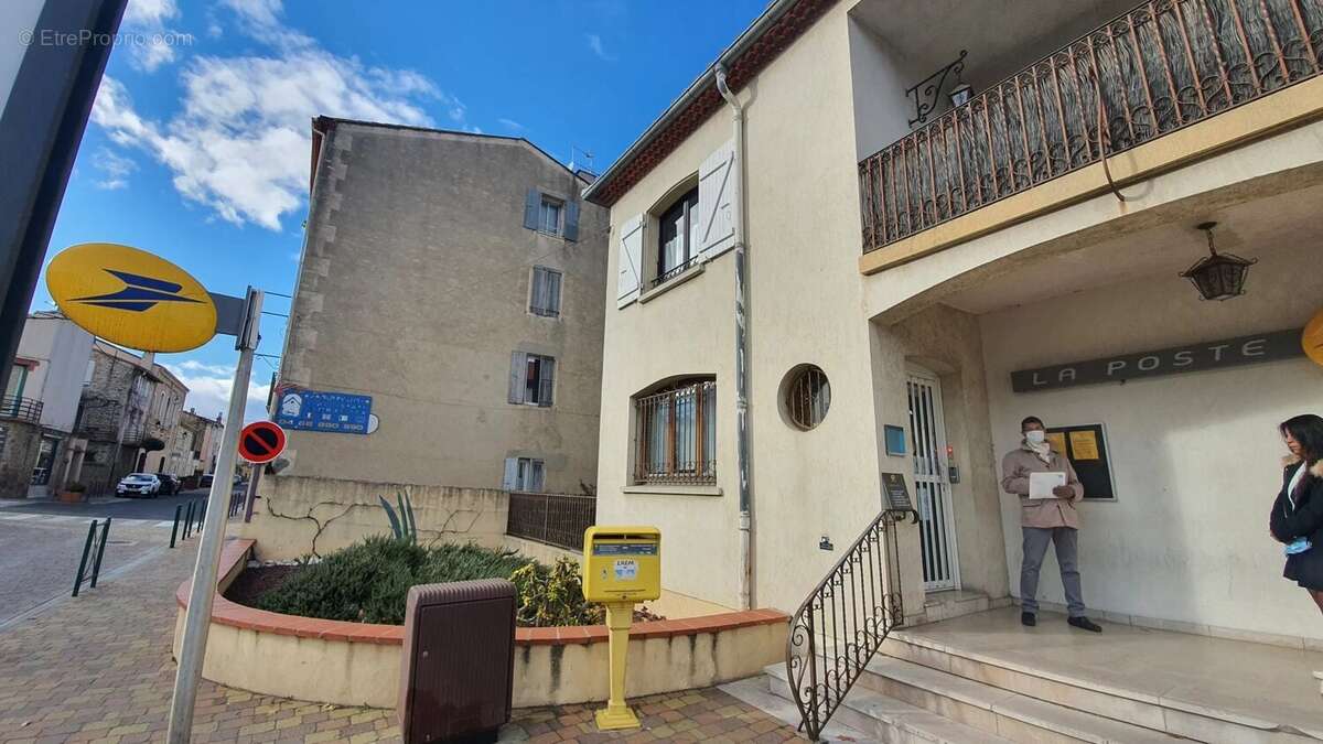 Commerce à SAINT-GENIS-DES-FONTAINES