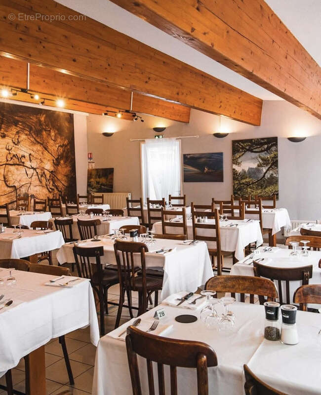 Commerce à COSTAROS