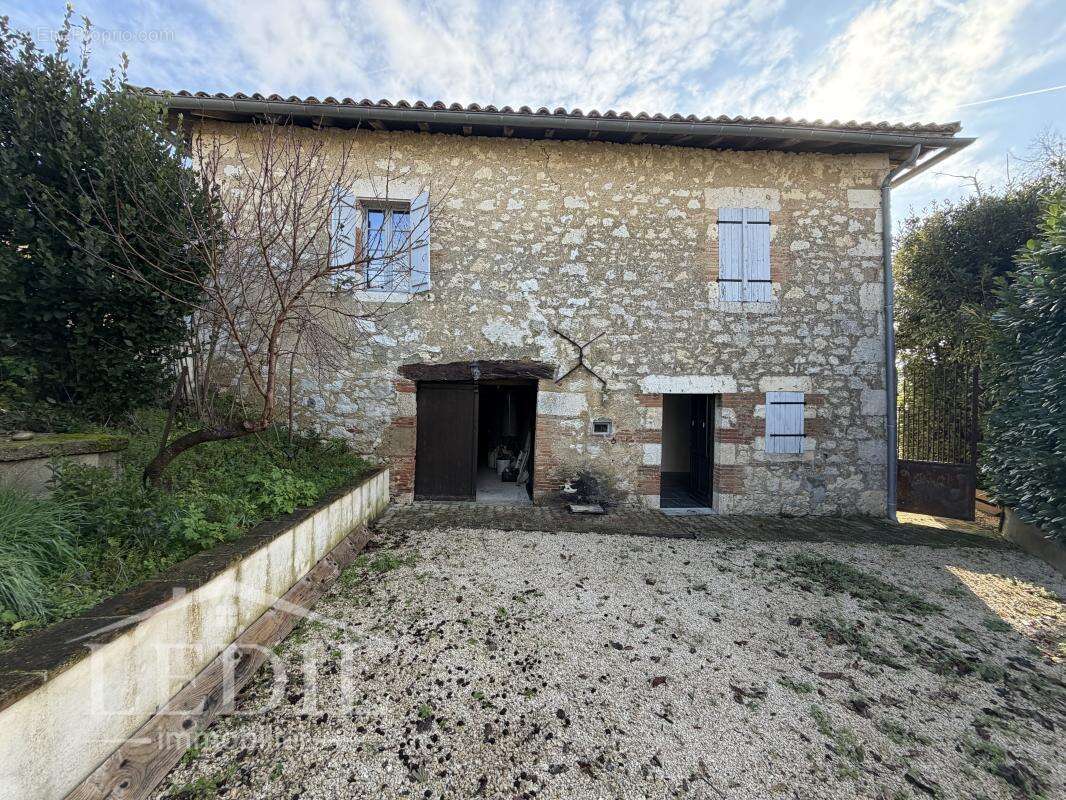 Maison à MAUVEZIN