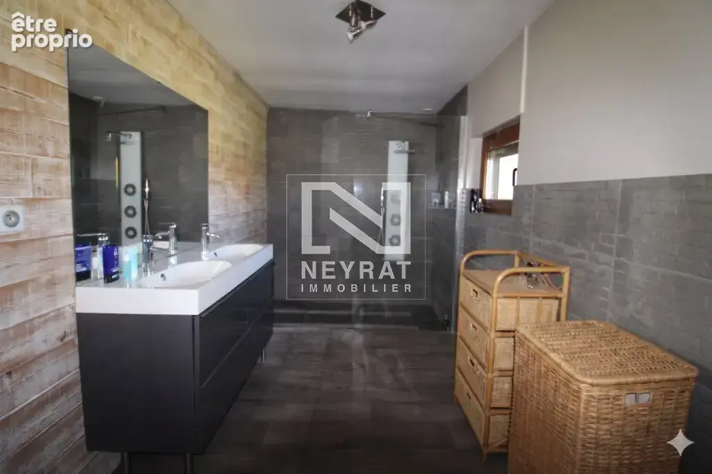 Maison 4 chambres et parcelle de 3900 m², une cour - photo 11