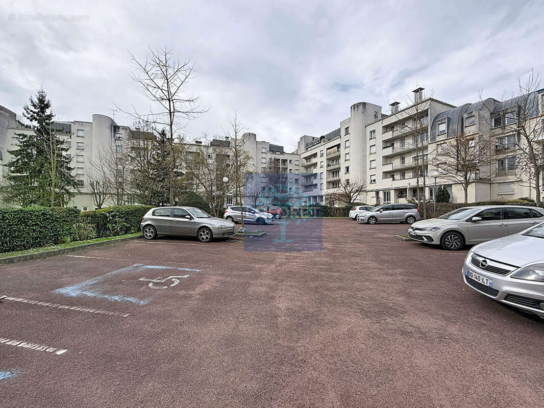 Cergy (95) - bel appartement 3 pieces avec box + parking sup + cave - photo 16
