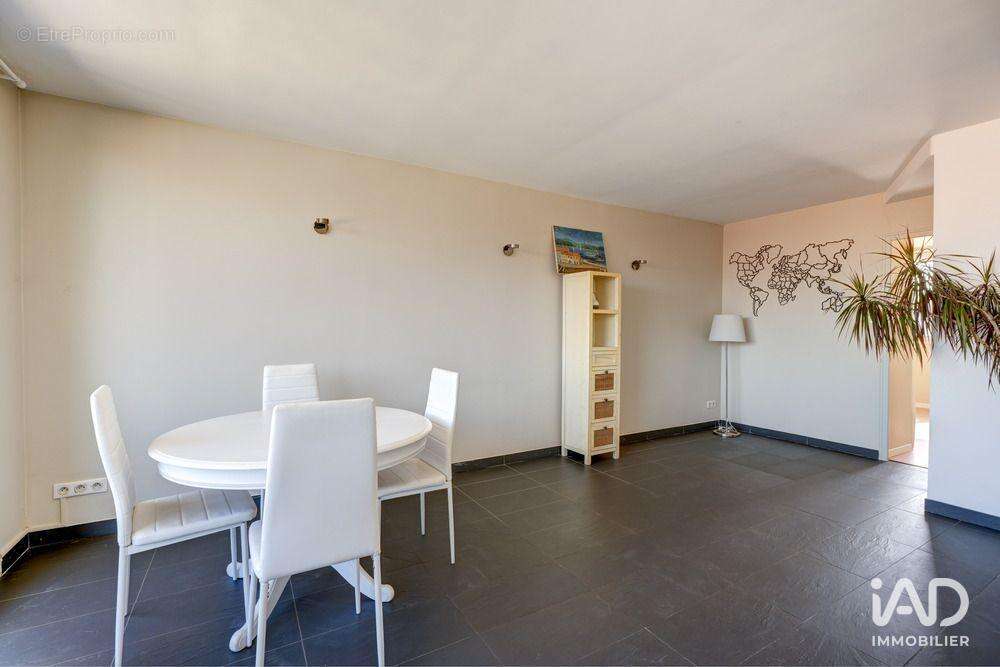 Photo 4 - Appartement à VILLEURBANNE