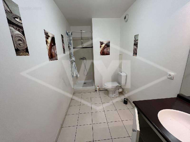 Appartement à COMBS-LA-VILLE