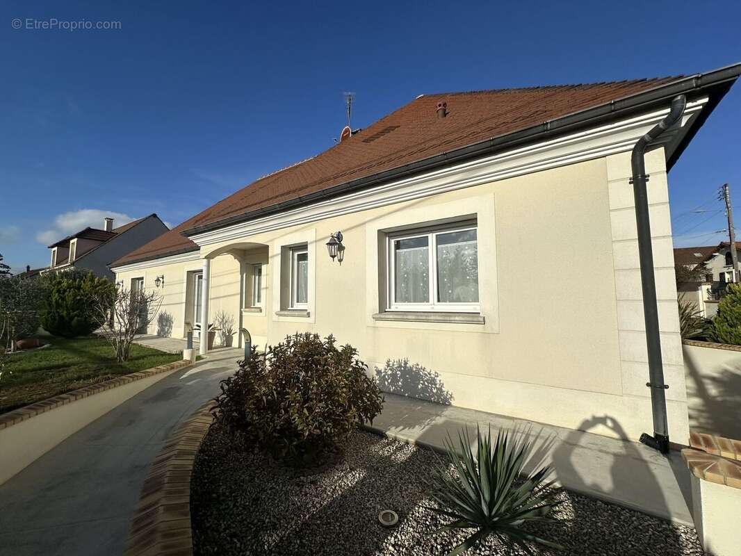 Maison à BALLANCOURT-SUR-ESSONNE