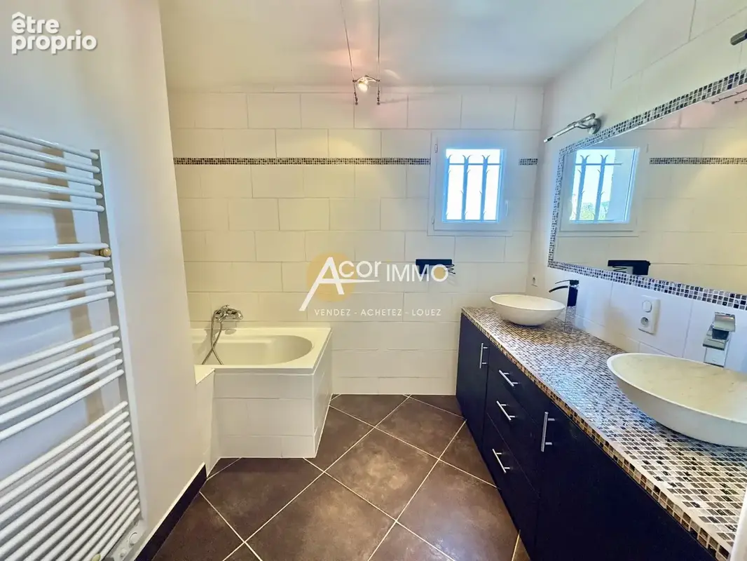 La Seyne Sur Mer, Chateaubanne, Maison T4 de 110m2, Vue Rade - photo 12