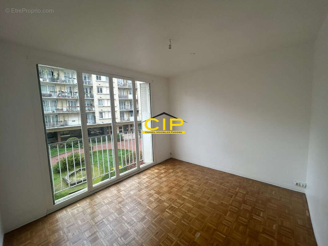 Appartement à PARIS-20E