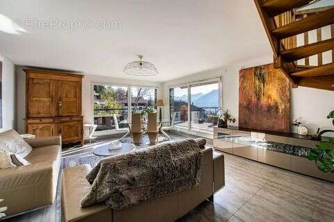 Appartement à VEYRIER-DU-LAC