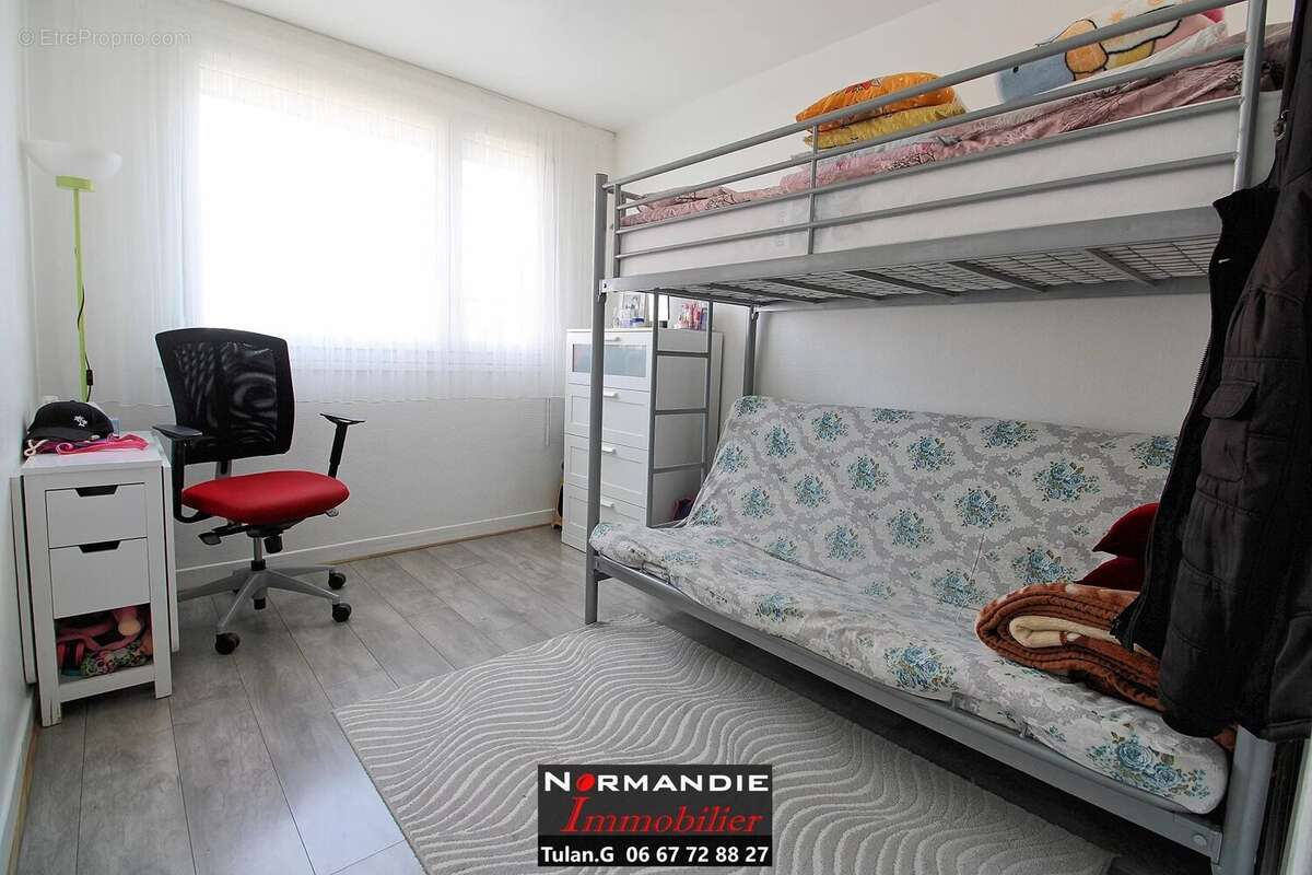 Appartement à SAINT-ETIENNE-DU-ROUVRAY