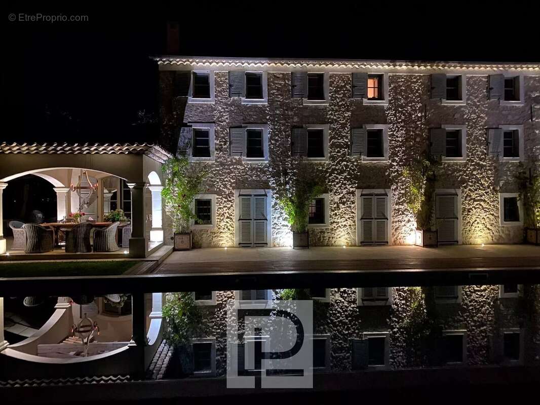 Maison à MOUGINS