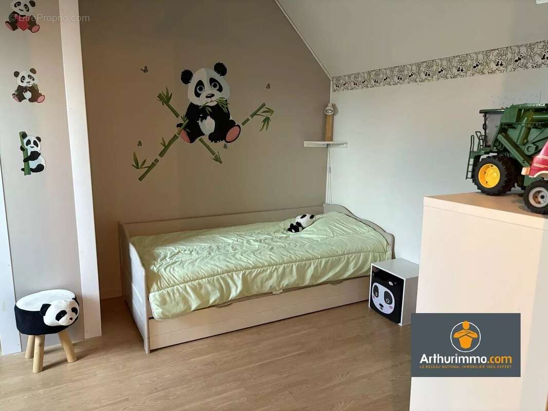 Maison à NEUFCHATEL-SUR-AISNE