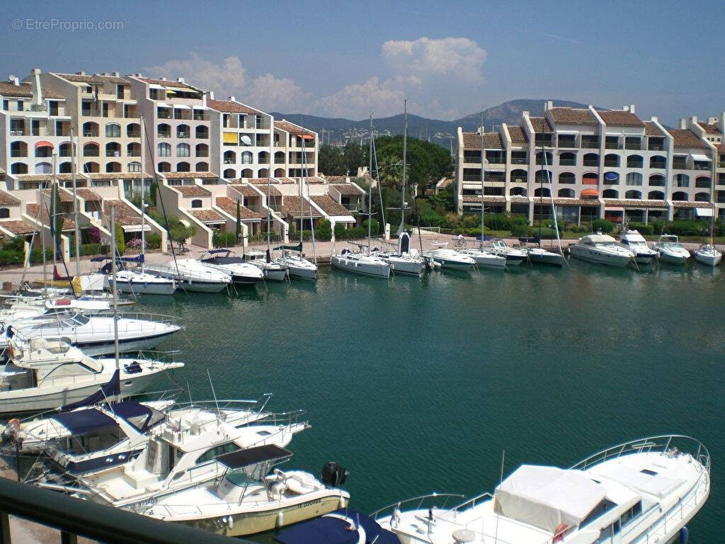 Appartement à COGOLIN