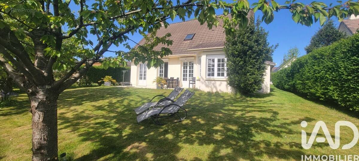 Photo 1 - Maison à LE MESNIL-ESNARD