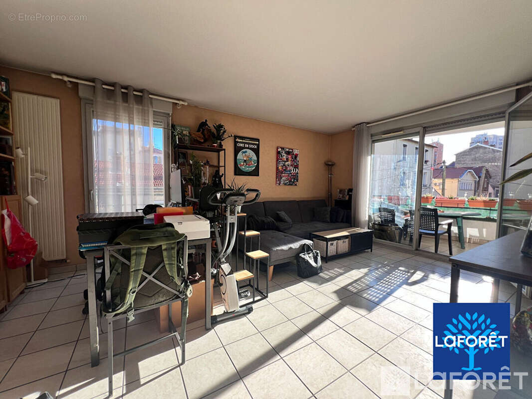 Appartement à OULLINS