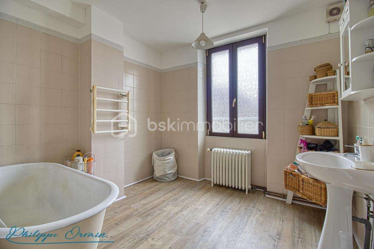 Maison à VEMARS
