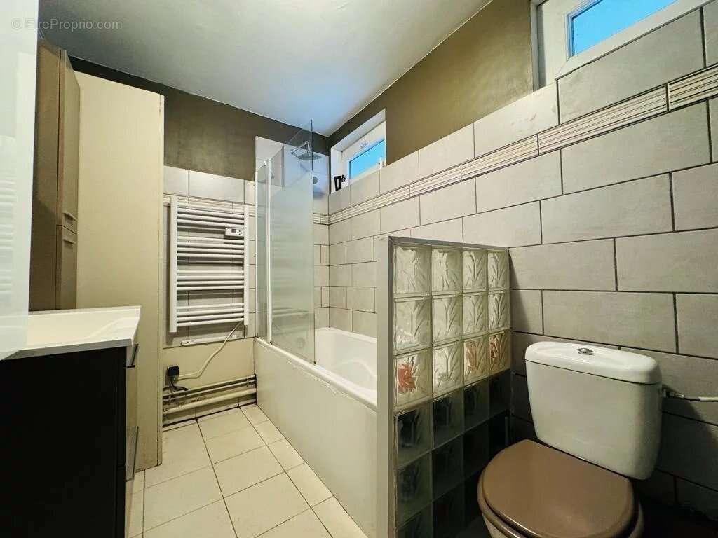 Maison à SAINT-CHERON