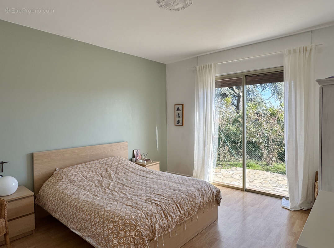 Maison à GREZIEU-LA-VARENNE