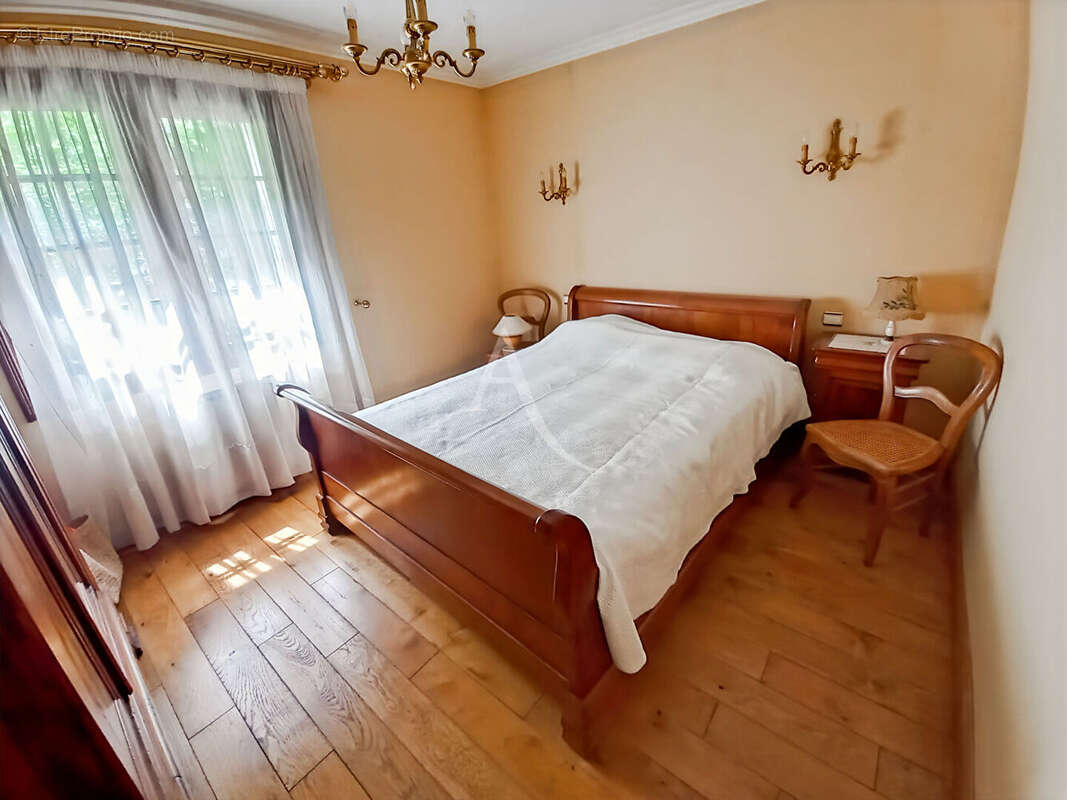 Maison à PETIT-COURONNE