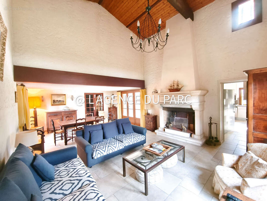 Maison à SAINT-GEORGES-DE-DIDONNE