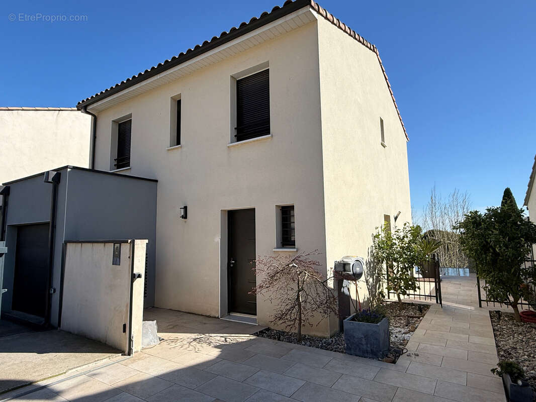 Maison à BELLEGARDE