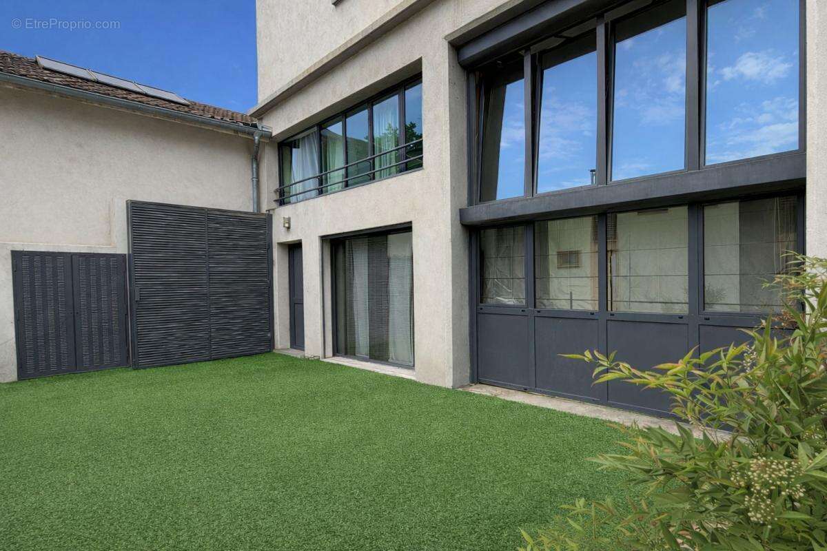 Appartement à LYON-8E