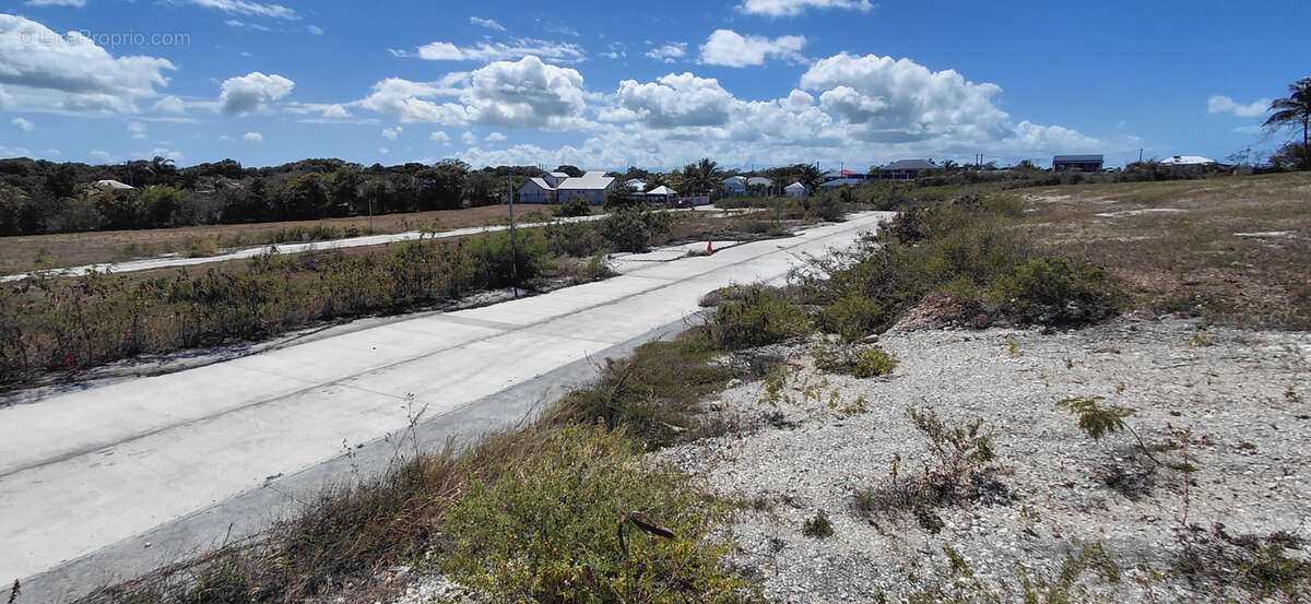 Terrain à PETIT-CANAL