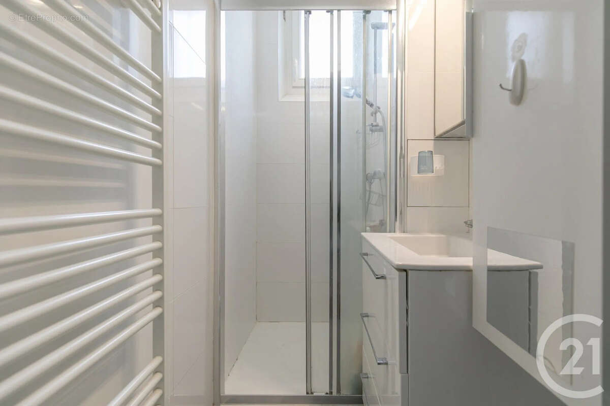 Appartement à SAINT-MAUR-DES-FOSSES