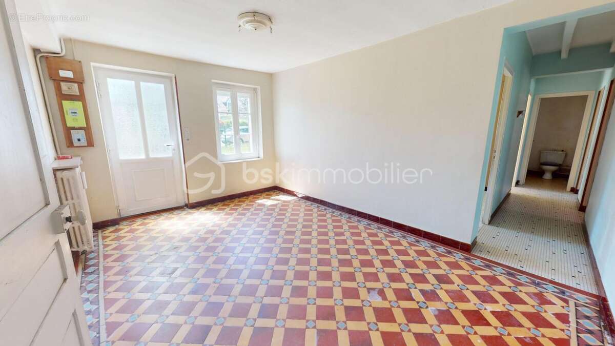 Maison à BELLEGARDE