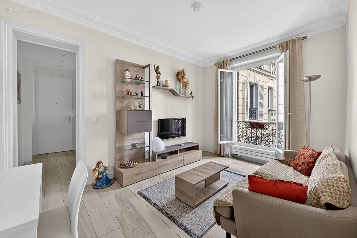 Appartement à PARIS-15E