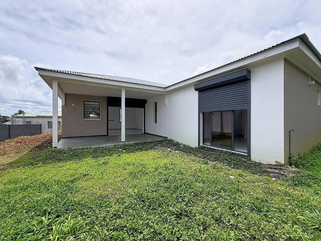 Photo 1 - Maison à BAIE-MAHAULT