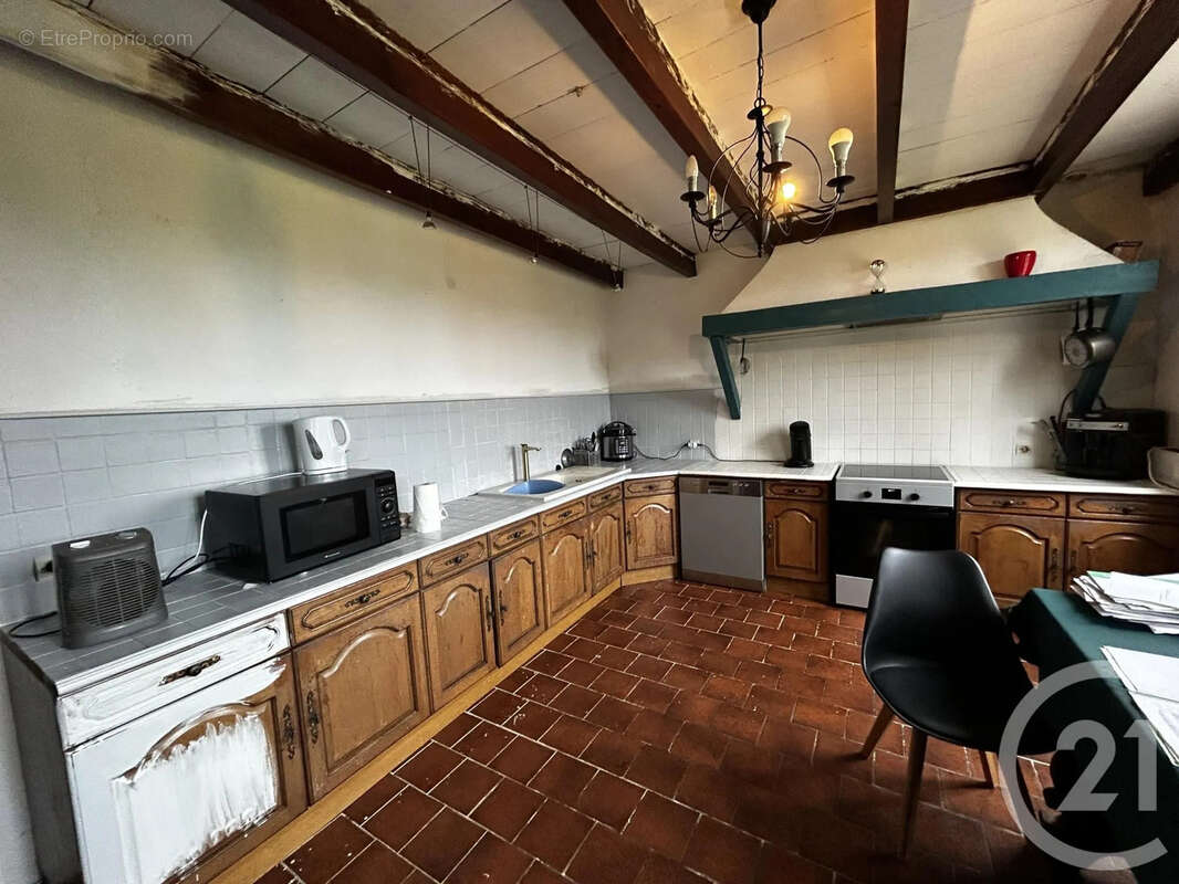 Maison 106 m² à Chamadelle  - photo 2