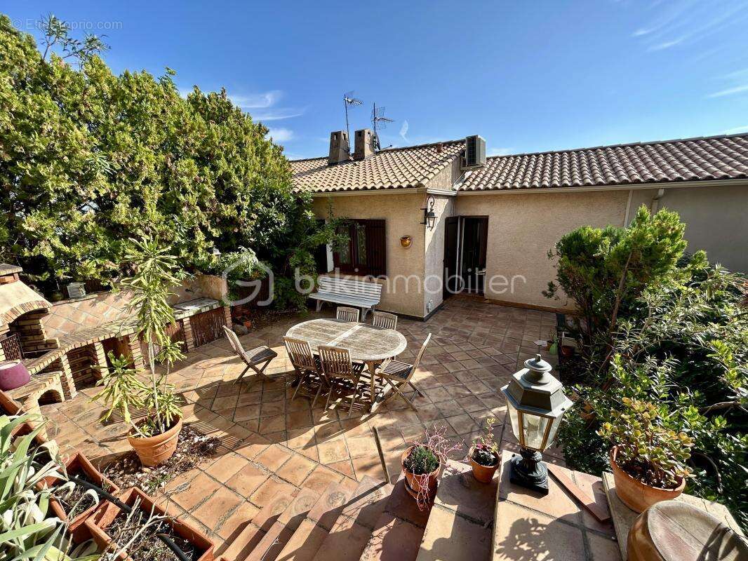 Maison à SOLLIES-VILLE