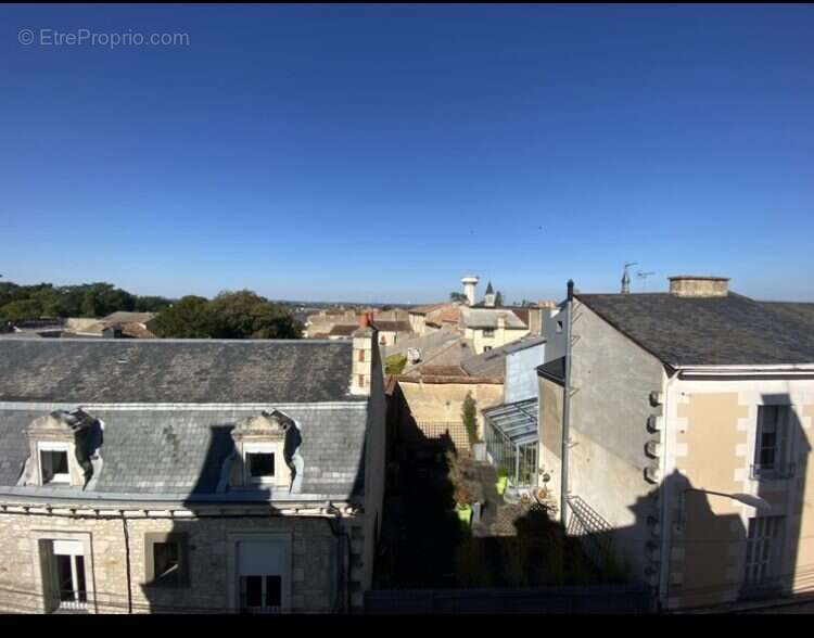 Appartement à NEUVILLE-DE-POITOU