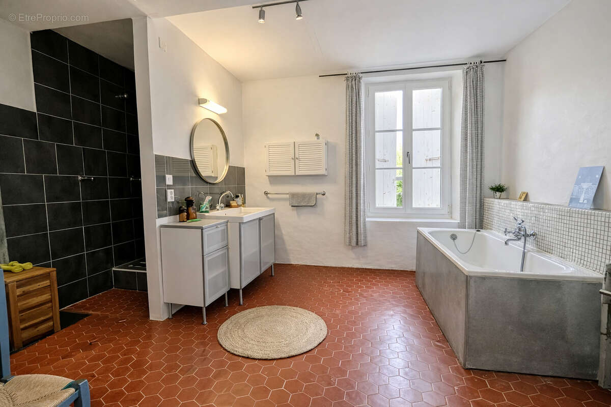 Grande Maison de Maître   120 m2 habitables avec combles aménageables, proche Narbonne et Béziers - photo 7
