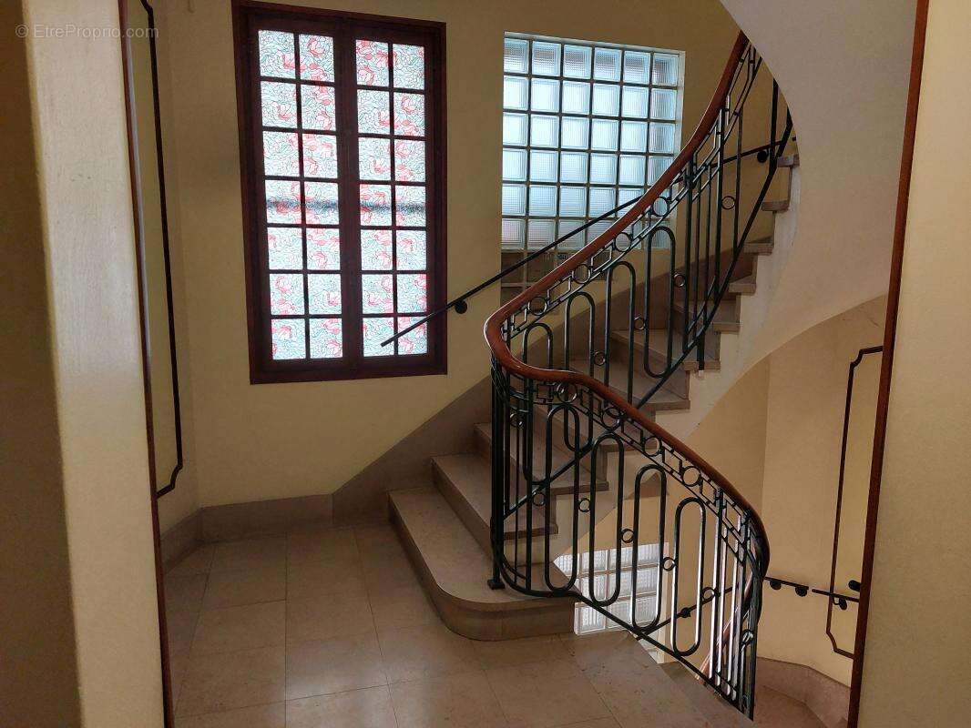 Appartement à PIERRE-BENITE