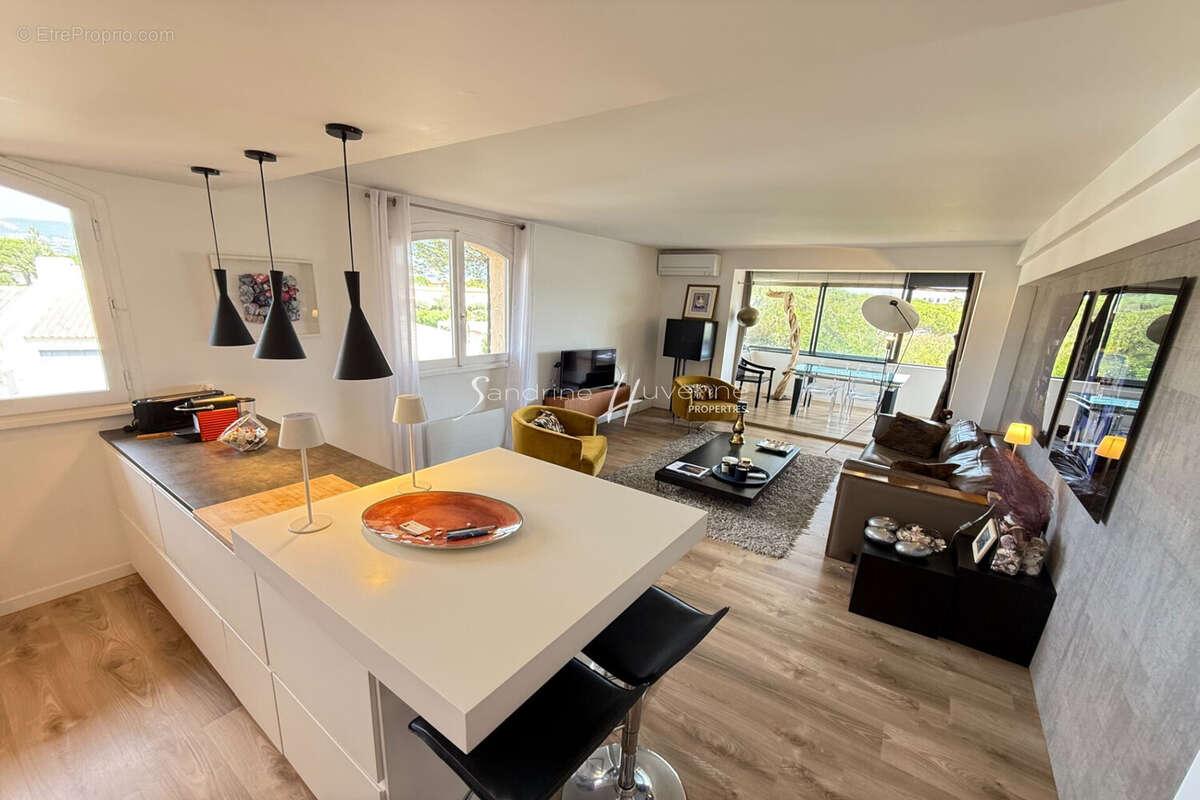 Appartement à COGOLIN