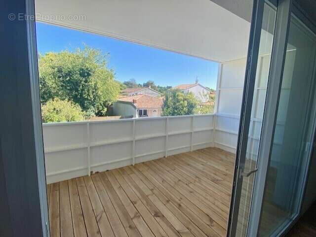 Appartement à BRUGUIERES