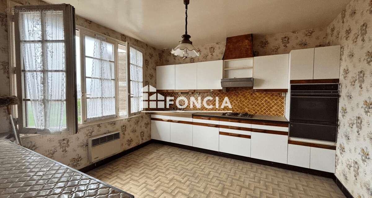 Maison à BEAUMONT-SUR-SARTHE