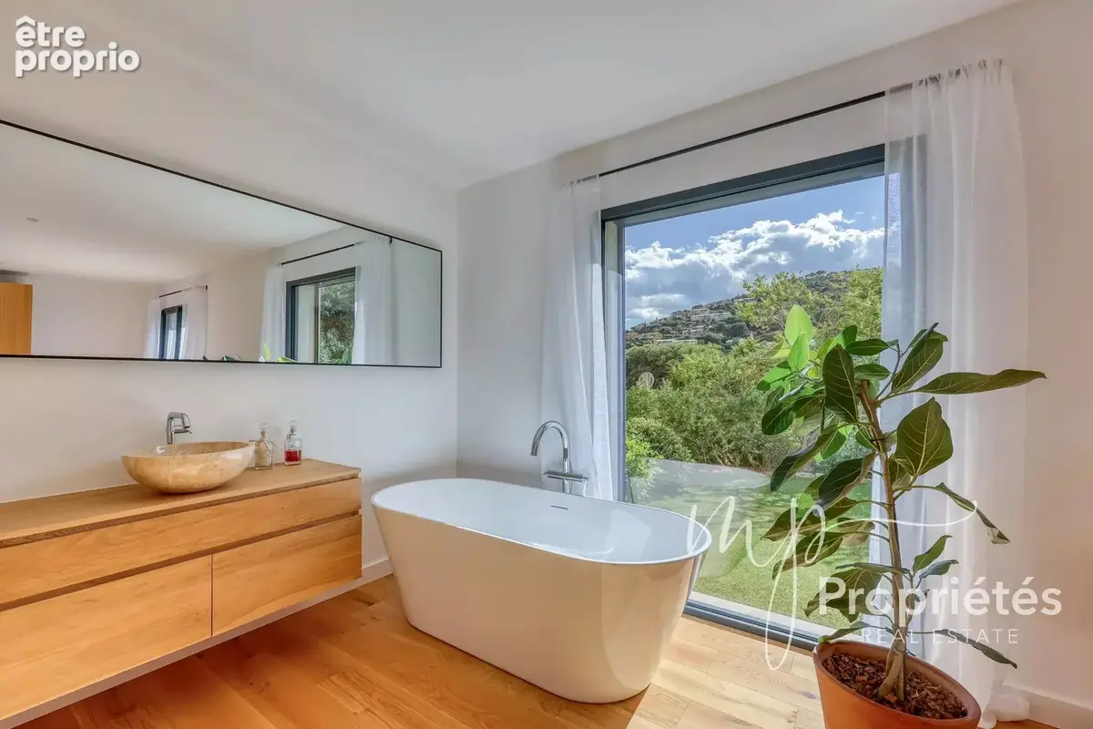 À VENDRE – Cavalaire-sur-Mer – Villa contemporaine avec vue mer 4 suites et prestations haut de gamme - photo 40