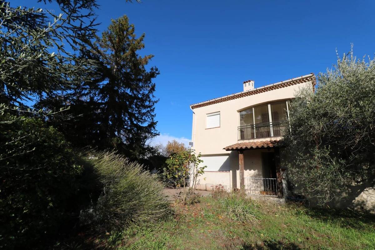 Maison à BERRE-LES-ALPES