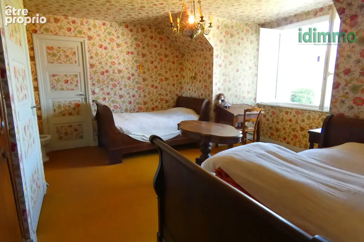 Aurillac maison 5 chambres plus T2 - photo 6