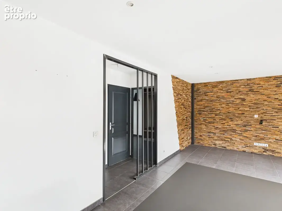 Appartement climatise !  t3. dernier etage terrasse 33m² . garage box. chateauvert 26000 valence - photo 6