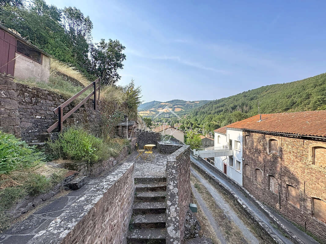 Maison Pierres T3 au calme avec terrasse et jardin - photo 6