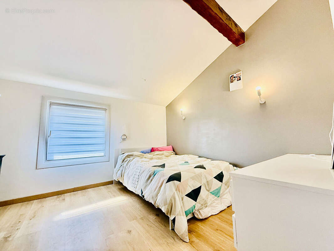 Maison familiale avec grand terrain et dépendance à Bourg-lès-Valence - photo 13