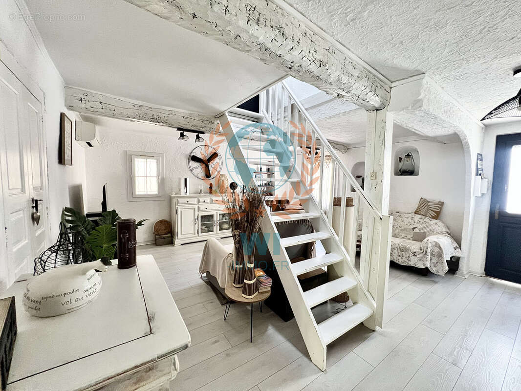 Maison à TRANS-EN-PROVENCE